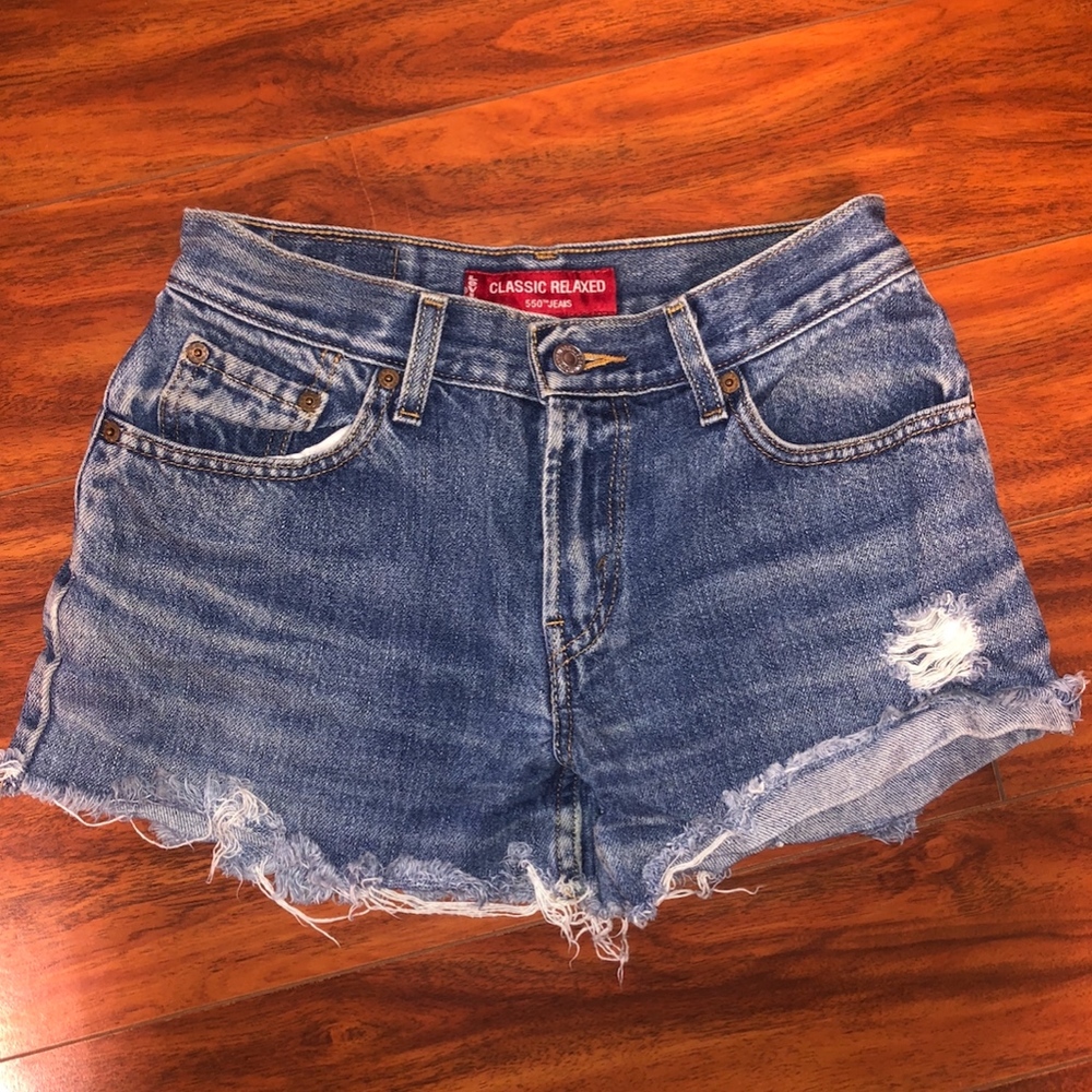 Levi's High Rise Classic Relaxed 550 Jeans Cutoff